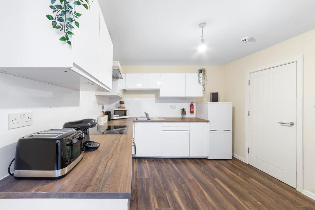 Isleworth Suites - Tw7 Buitenkant foto