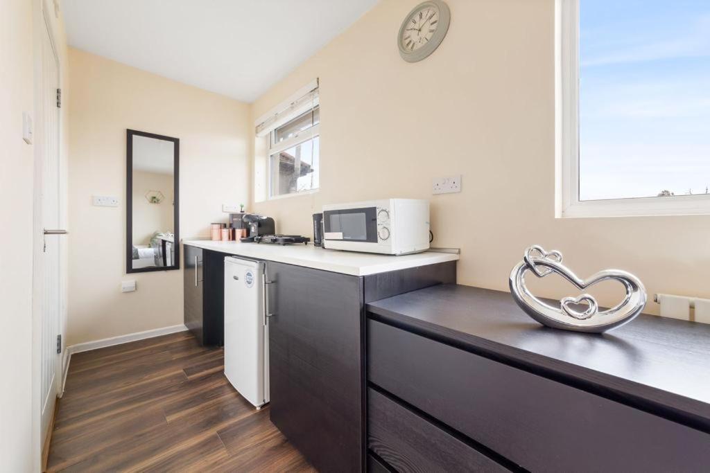 Isleworth Suites - Tw7 Buitenkant foto