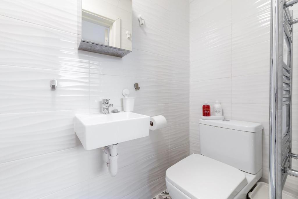 Isleworth Suites - Tw7 Buitenkant foto