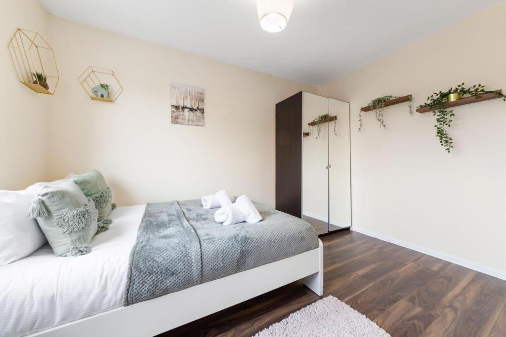 Isleworth Suites - Tw7 Buitenkant foto