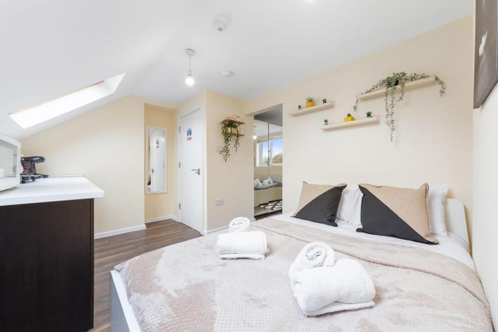 Isleworth Suites - Tw7 Buitenkant foto