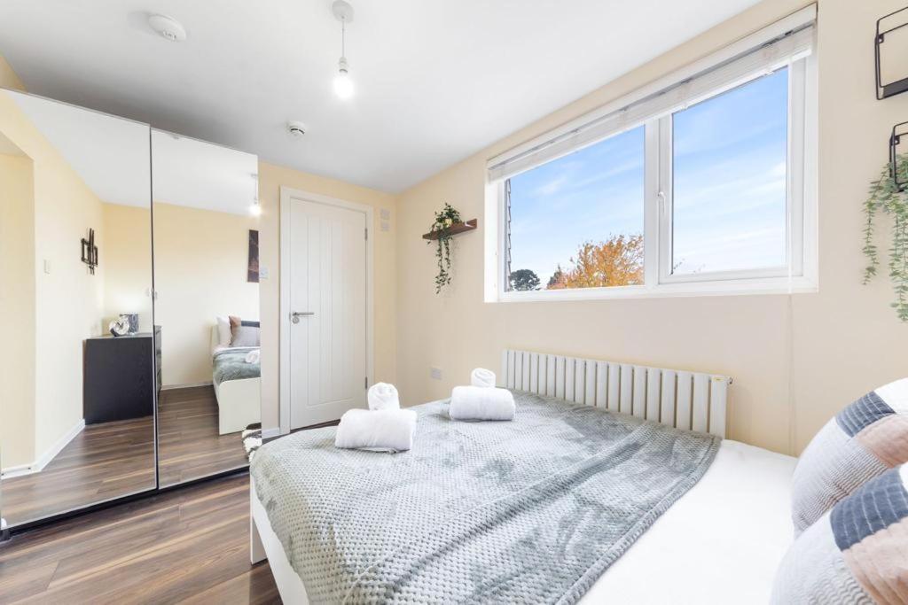 Isleworth Suites - Tw7 Buitenkant foto